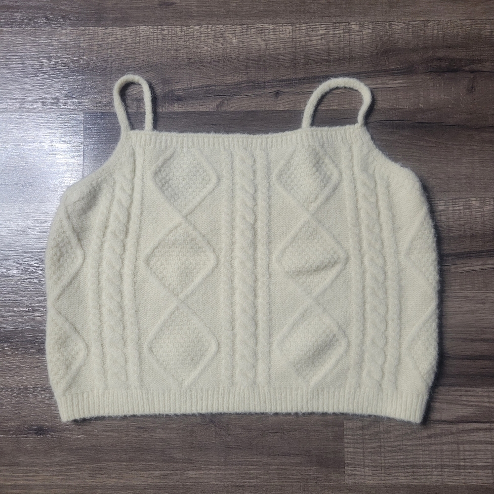 Miss Love Cream Embroidered Cable Knit women's Crop Halter Top Size Large